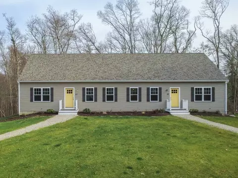 35-37 Glendale Ave, Tiverton, RI 02878