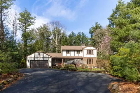 71 Dr Braley Rd, Freetown, MA 02717