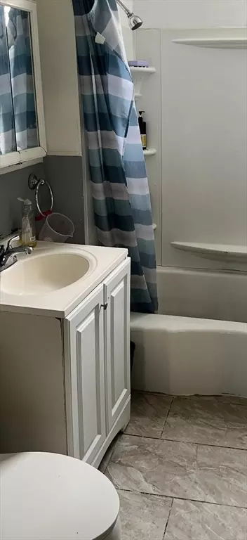 Bath - 71 Fox St, Worcester, MA 01604 photo 1 of 3