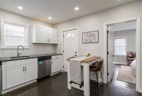 249 Everett St #2, Boston, MA 02128