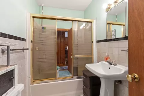 Bath - 4 Vernon St, Ayer, MA 01432 photo 1 of 1