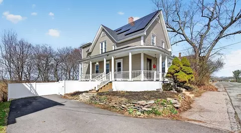 92 Ash St, Gardner, MA 01440