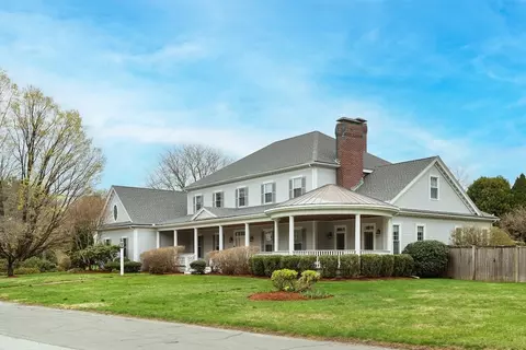 7 Burnham Rd, Lexington, MA 02420