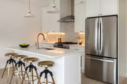 28 Swan Ave #1, Boston, MA 02128