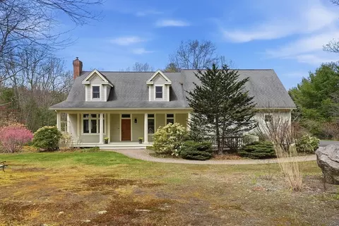 110 Turkey Hill Rd, Northampton, MA 01062