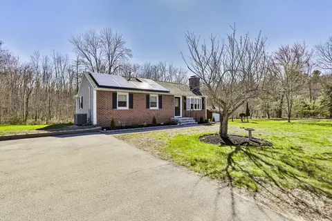 155 Robinson Rd, Hudson, NH 03051