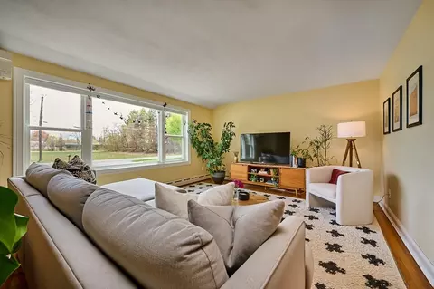 18 Maple Ave, Hadley, MA 01035 photo 6