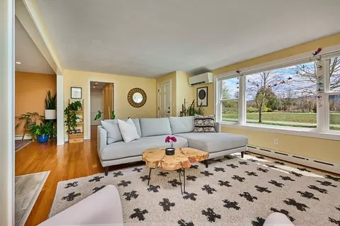18 Maple Ave, Hadley, MA 01035 photo 7