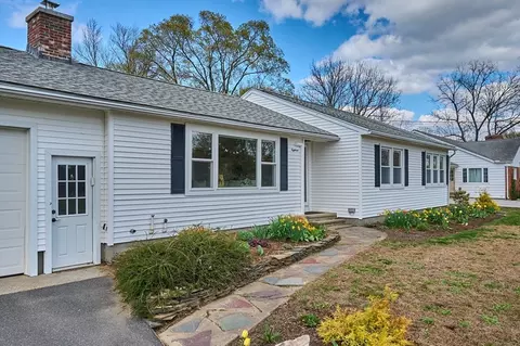 18 Maple Ave, Hadley, MA 01035 photo 4