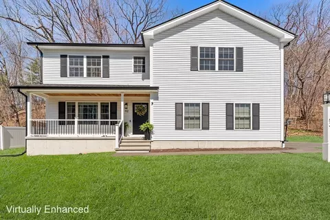 62 Britton St, Chicopee, MA 01020