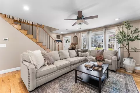 62 Britton St, Chicopee, MA 01020 photo 7