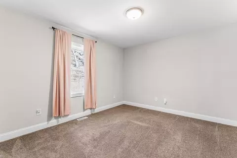 62 Britton St, Chicopee, MA 01020 photo 23