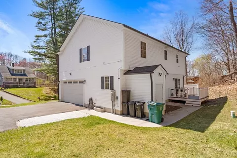 62 Britton St, Chicopee, MA 01020 photo 27