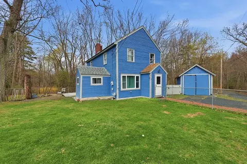 8 Stones Corner Rd, Berlin, MA 01503