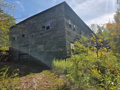 20 Forest St, Lee, MA 01238 photo 5