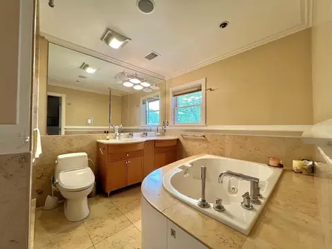 Bath - 75 Lee St, Brookline, MA 02445 photo 1 of 4