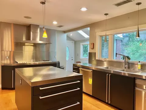 Kitchen - 75 Lee St, Brookline, MA 02445 photo 1 of 4