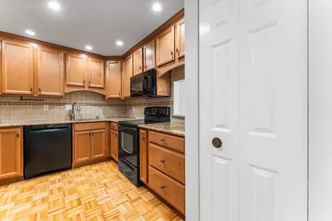 1 Summit Dr #58, Reading, MA 01867 photo 9