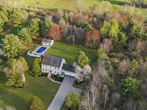 387 W Main St, Millbury, MA 01527