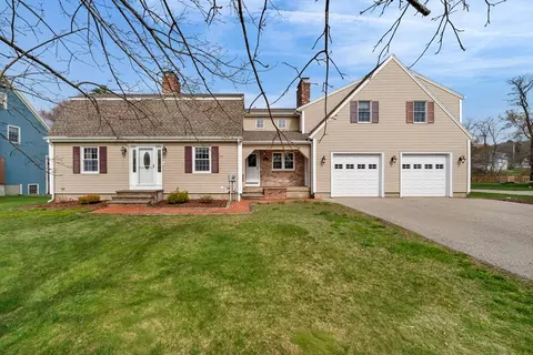 10 Cote St, Amesbury, MA 01913