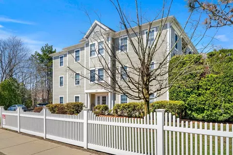 234 Water St #205, Wakefield, MA 01880