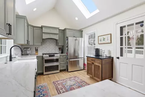 25 Sheldon St, Milton, MA 02186 photo 5