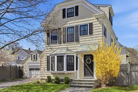 25 Sheldon St, Milton, MA 02186