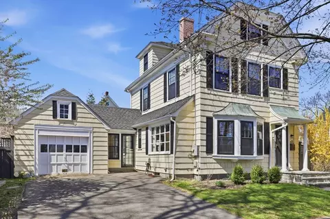 25 Sheldon St, Milton, MA 02186 photo 2