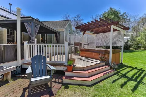 14 Sheffield Pl, Mashpee, MA 02649 photo 3