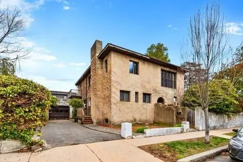 184 Lafayette St, Salem, MA 01970