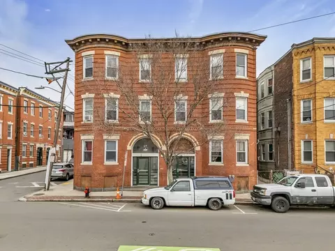 139 Hawthorne St, Chelsea, MA 02150