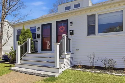 7 Maple St #7, Reading, MA 01867 photo 2