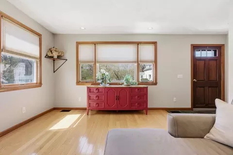 7 Maple St #7, Reading, MA 01867 photo 5