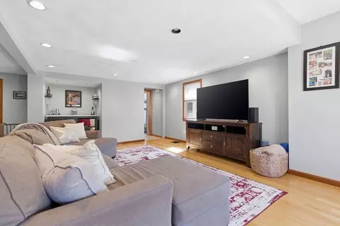7 Maple St #7, Reading, MA 01867 photo 9