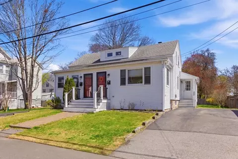 7 Maple St #7, Reading, MA 01867