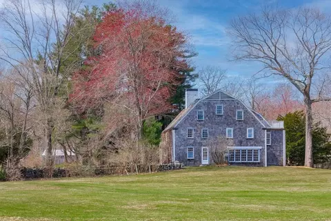 9 Maple St, Wenham, MA 01984 photo 6