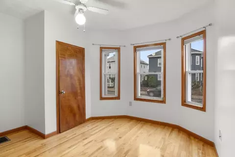21 Bryant St, Everett, MA 02149 photo 4