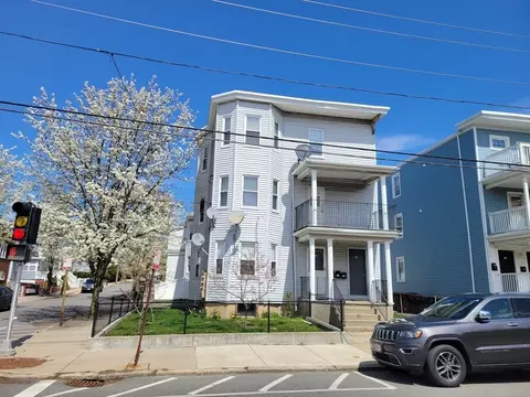 21 Bryant St, Everett, MA 02149 photo 2