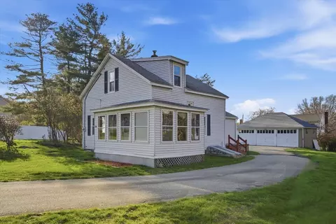 16 Hartung St, Methuen, MA 01844