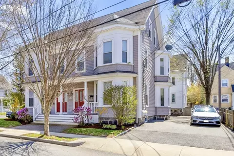 169 Chestnut St #2, Waltham, MA 02453