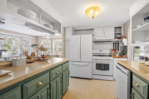 25 Clover Ln, Mashpee, MA 02649 photo 12