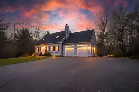58 Fuller Shores Rd, Lakeville, MA 02347