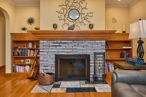 10 First Ave, Easthampton, MA 01027 photo 6