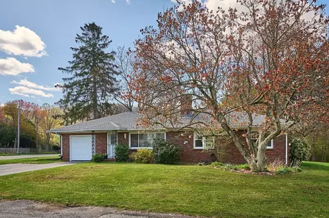 10 First Ave, Easthampton, MA 01027 photo 3