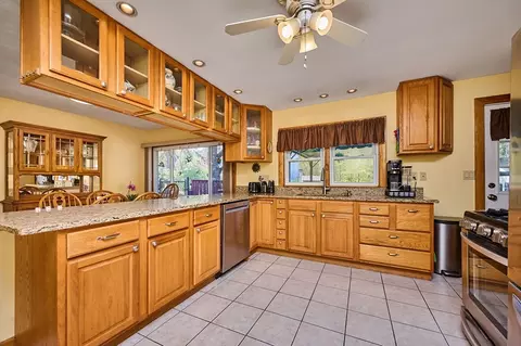 10 First Ave, Easthampton, MA 01027 photo 9