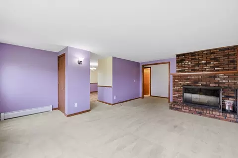 Living - 42 Sandra Rd, Easthampton, MA 01027 photo 3 of 5