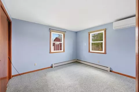 Bedroom - 42 Sandra Rd, Easthampton, MA 01027 photo 3 of 5