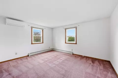 Bedroom - 42 Sandra Rd, Easthampton, MA 01027 photo 1 of 5