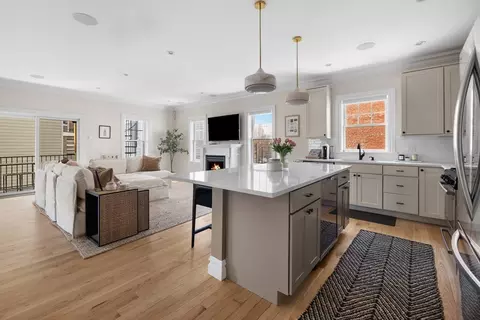 187 Gold St #1, Boston, MA 02127