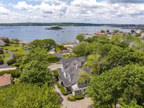 28 Eastern Point Rd, Gloucester, MA 01930